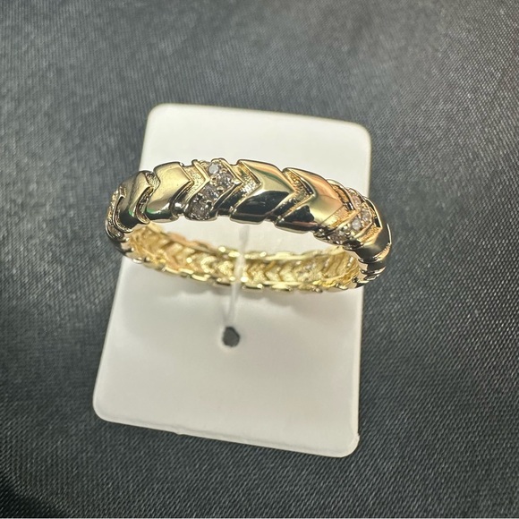 14k gold Chevron Style Gold CZ Stacking Ring - Picture 8 of 10